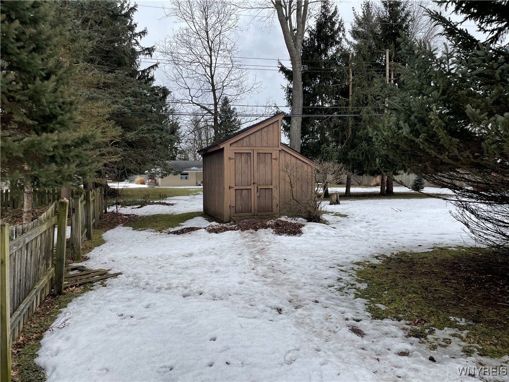 8315 Hirschwood Drive, Clarence, New York image 39