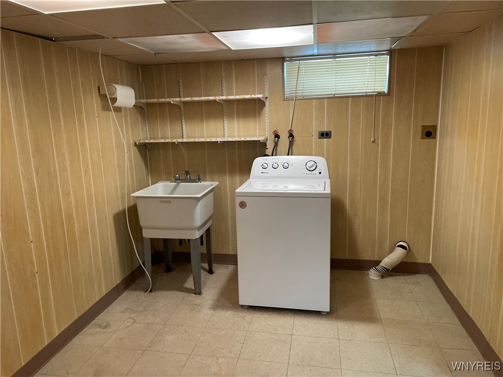 8315 Hirschwood Drive, Clarence, New York image 38