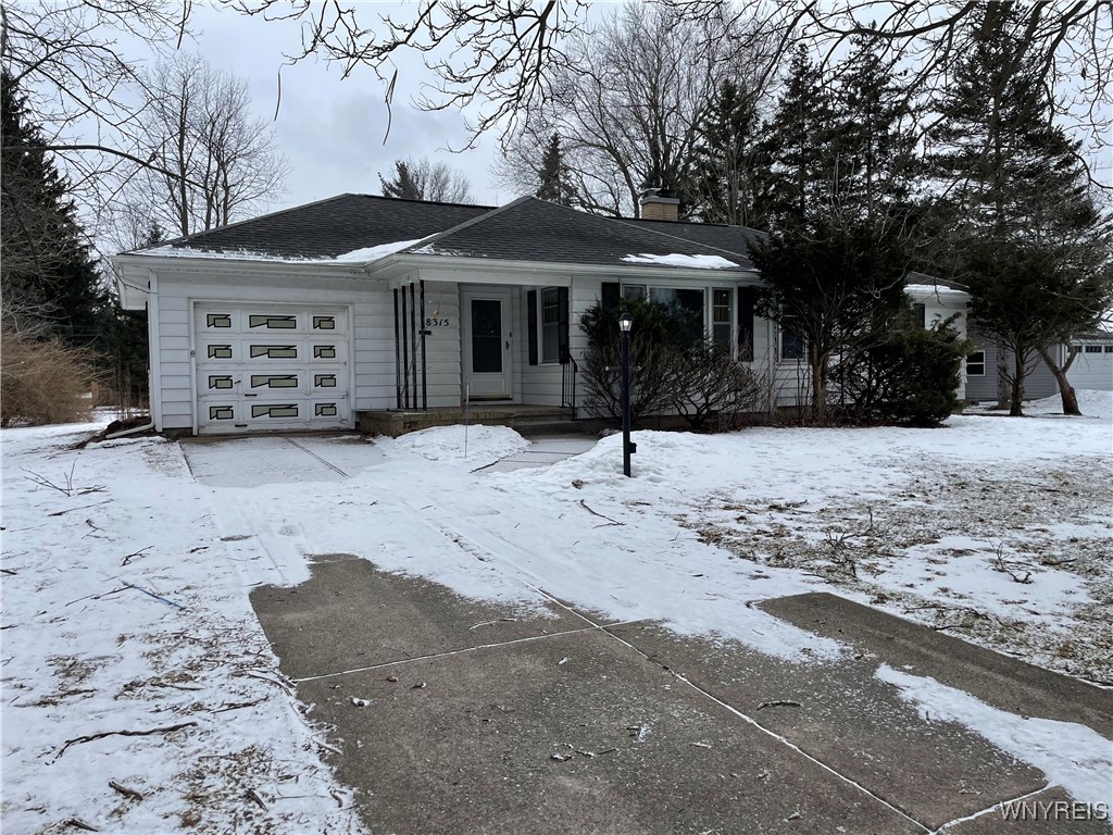 8315 Hirschwood Drive, Clarence, New York image 3