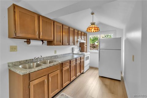 Tiny photo for 4794 Clifton Parkway, Hamburg, NY 14075 (MLS # B1690059)