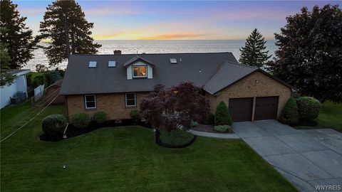Tiny photo for 4794 Clifton Parkway, Hamburg, NY 14075 (MLS # B1690059)