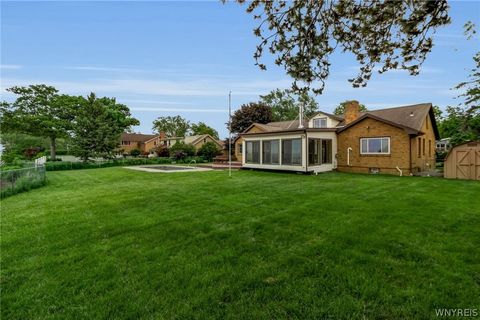 Tiny photo for 4794 Clifton Parkway, Hamburg, NY 14075 (MLS # B1690059)
