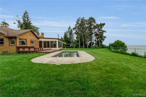 Tiny photo for 4794 Clifton Parkway, Hamburg, NY 14075 (MLS # B1690059)