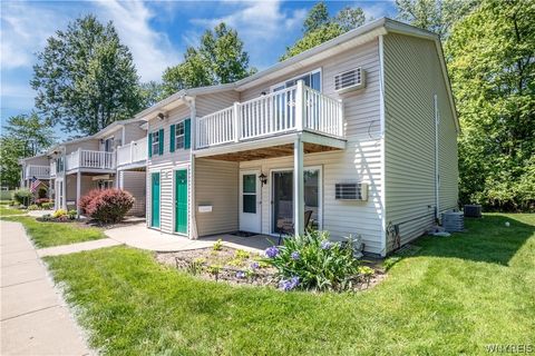 Tiny photo for 12 Sunmist Sq SQ #12L, Amherst, NY 14228 (MLS # B1688125)