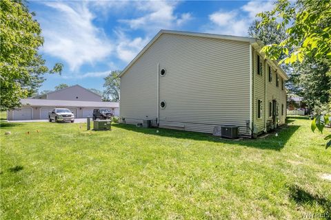 Tiny photo for 12 Sunmist Sq SQ #12L, Amherst, NY 14228 (MLS # B1688125)