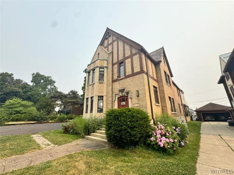 Tiny photo for 561 Ridge Suite 8 Road, Lackawanna, NY 14218 (MLS # B1700249)
