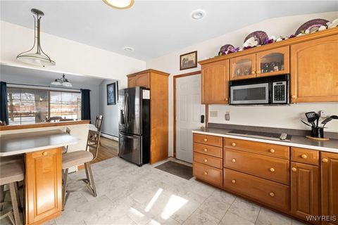 Tiny photo for 72 Boxwood Circle, Hamburg, NY 14075 (MLS # B1657288)