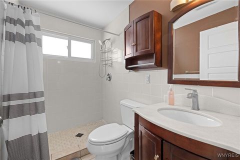 Tiny photo for 72 Boxwood Circle, Hamburg, NY 14075 (MLS # B1657288)