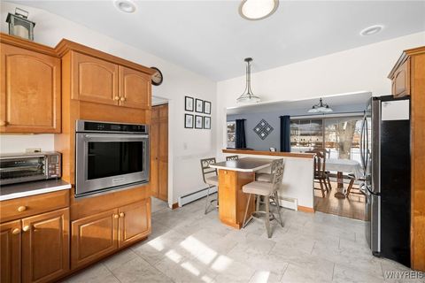 Tiny photo for 72 Boxwood Circle, Hamburg, NY 14075 (MLS # B1657288)