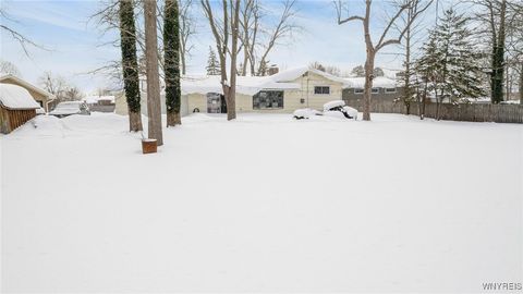Tiny photo for 72 Boxwood Circle, Hamburg, NY 14075 (MLS # B1657288)
