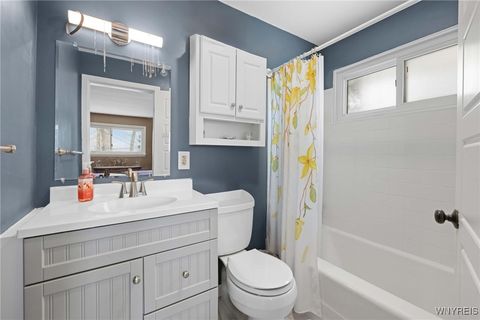 Tiny photo for 72 Boxwood Circle, Hamburg, NY 14075 (MLS # B1657288)