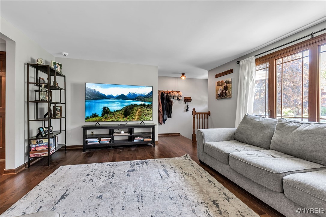 6142 Berkley Drive, Orchard Park, New York image 6