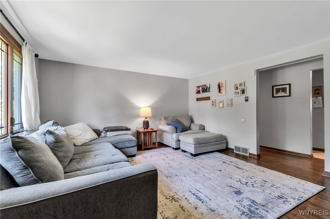 6142 Berkley Drive, Orchard Park, New York image 5