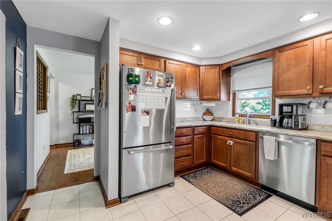 6142 Berkley Drive, Orchard Park, New York image 9