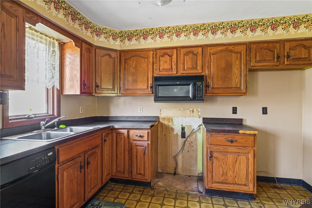 6407 Michelle Drive, Newfane, New York image 14
