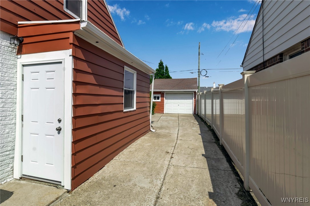 239 N Pleasant Parkway, Cheektowaga, New York image 25