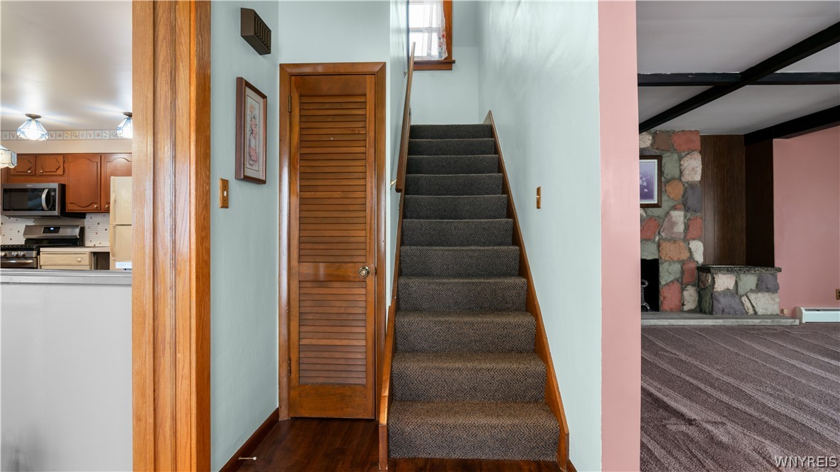 16 N End Avenue