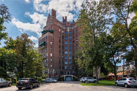 Photo of 800 W Ferry Street #4A, Buffalo, NY 14222 (MLS # B1498761)