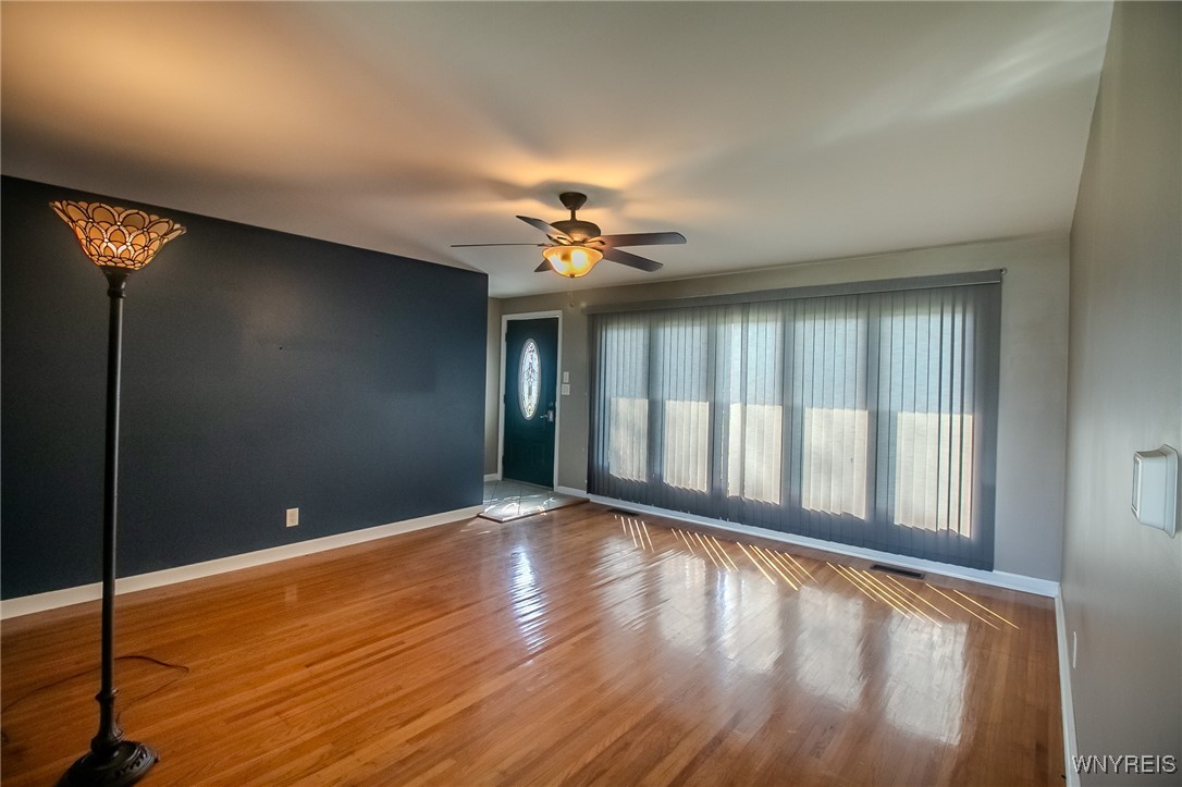 208 Evergreen Drive, Tonawanda, New York image 3