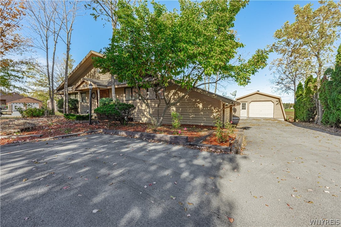 2117 Ridge Road