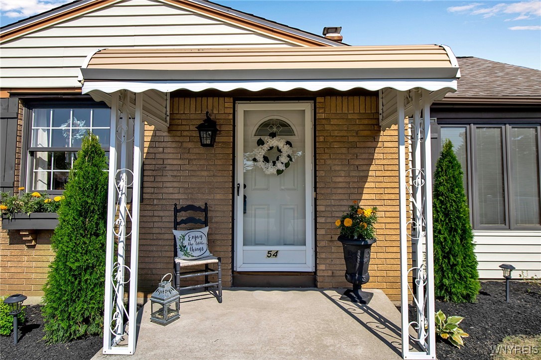 54 Ellsworth Drive