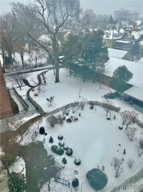 Tiny photo for 731 W Ferry #6J, Buffalo, NY 14222 (MLS # B1655275)