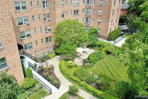 Tiny photo for 731 W Ferry #6J, Buffalo, NY 14222 (MLS # B1655275)