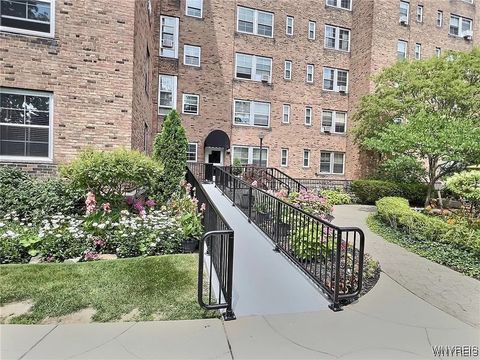 Tiny photo for 731 W Ferry #6J, Buffalo, NY 14222 (MLS # B1655275)