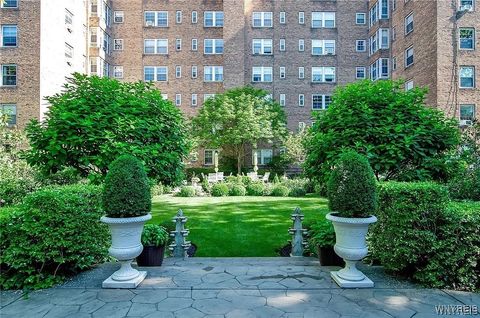 Tiny photo for 731 W Ferry #6J, Buffalo, NY 14222 (MLS # B1655275)