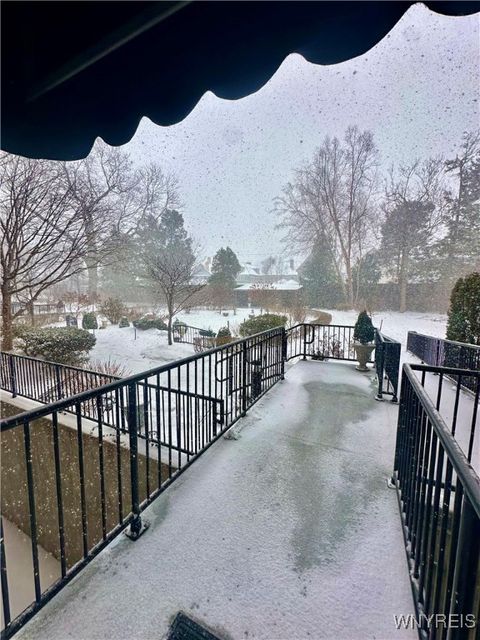 Tiny photo for 731 W Ferry #6J, Buffalo, NY 14222 (MLS # B1655275)