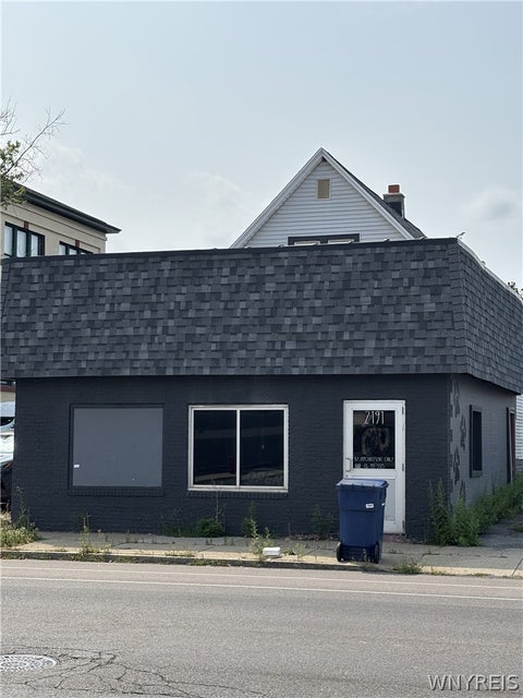 Photo of 2191 S Park Avenue, Buffalo, NY 14220 (MLS # B1706968)