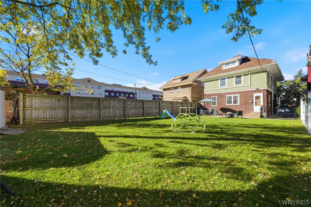11 Admiral Road