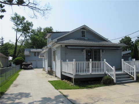 Photo for 9147 Lake Shore Road