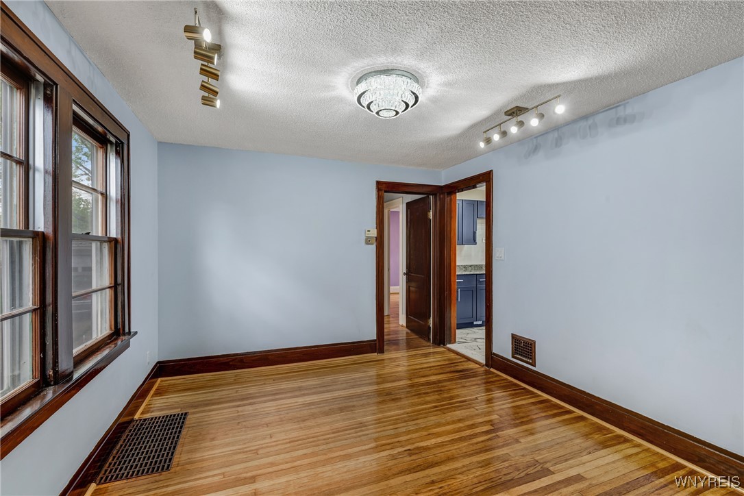 31 Saint James Road, Cheektowaga, New York image 14