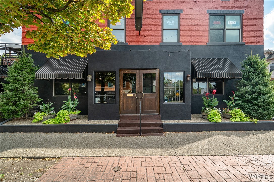 3149 Main Street