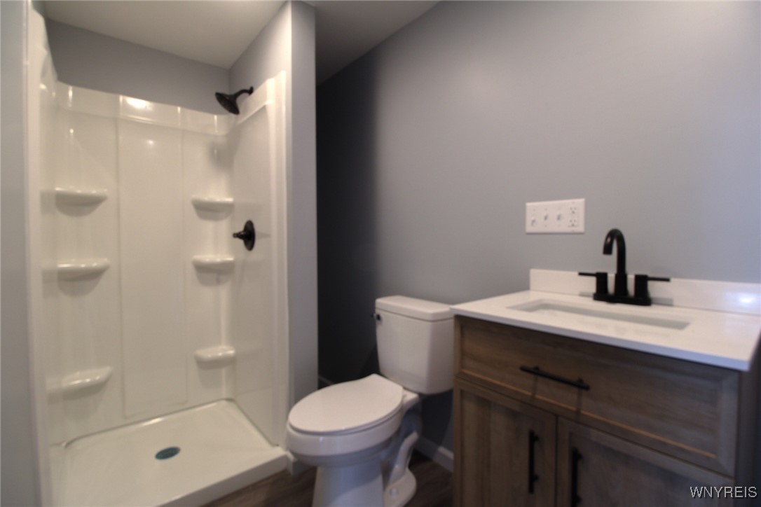 Shelby, New York 14103, United States, 4 Bedrooms Bedrooms, ,2 BathroomsBathrooms,Residential,Active,231479