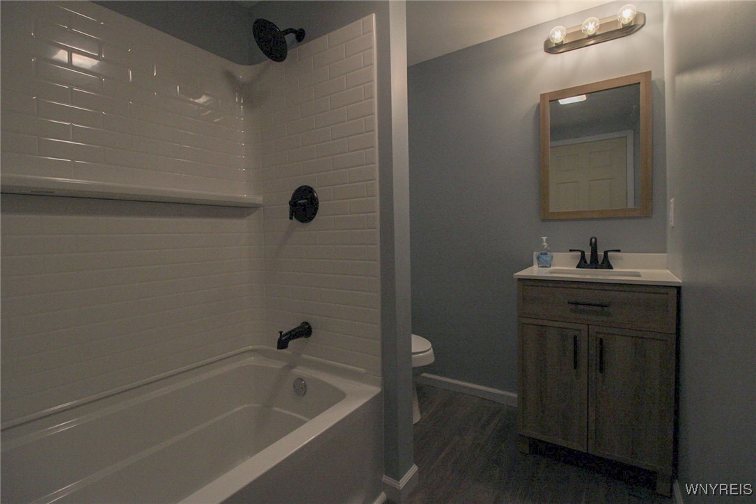 Shelby, New York 14103, United States, 4 Bedrooms Bedrooms, ,2 BathroomsBathrooms,Residential,Active,231479