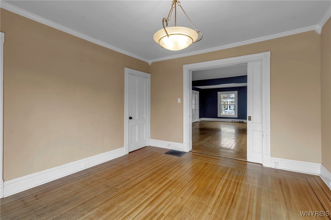 Royalton, New York 14105, United States, 5 Bedrooms Bedrooms, ,2 BathroomsBathrooms,Residential,Pending,33469