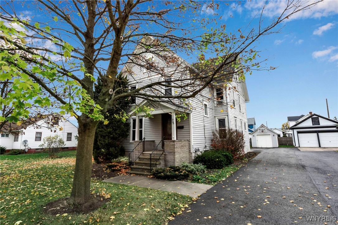 Royalton, New York 14105, United States, 5 Bedrooms Bedrooms, ,2 BathroomsBathrooms,Residential,Pending,33469