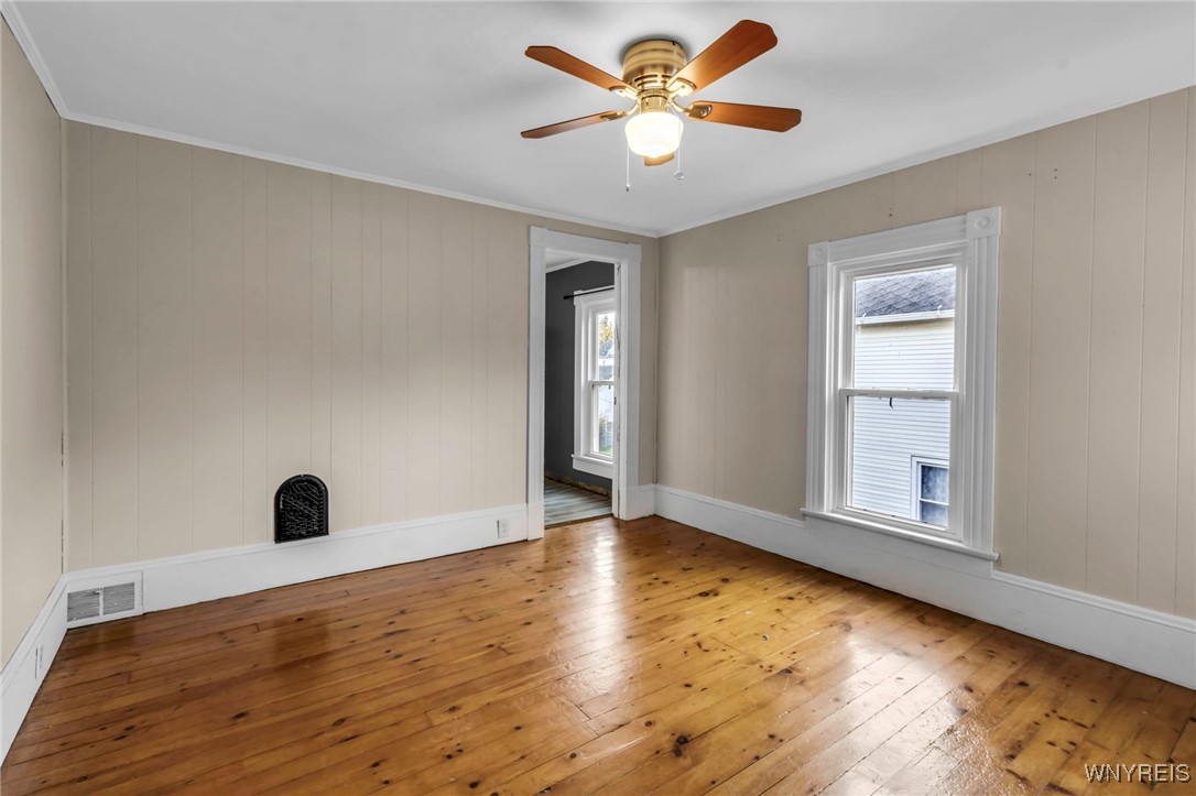 Royalton, New York 14105, United States, 5 Bedrooms Bedrooms, ,2 BathroomsBathrooms,Residential,Pending,33469