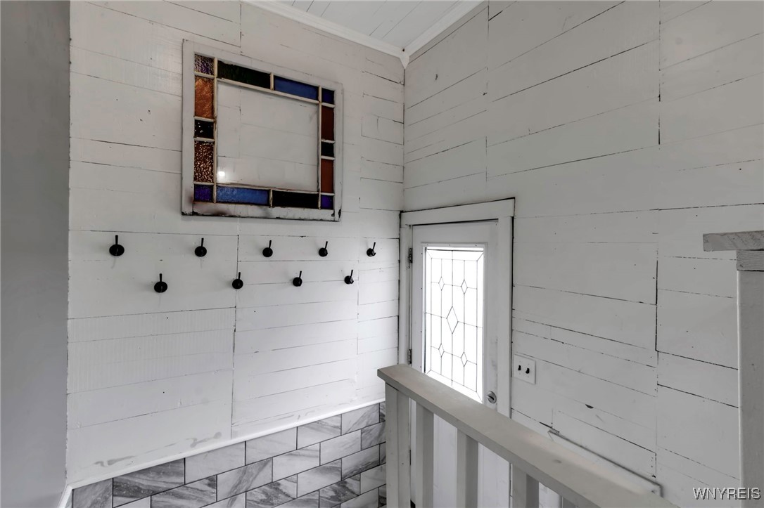 Royalton, New York 14105, United States, 5 Bedrooms Bedrooms, ,2 BathroomsBathrooms,Residential,Pending,33469