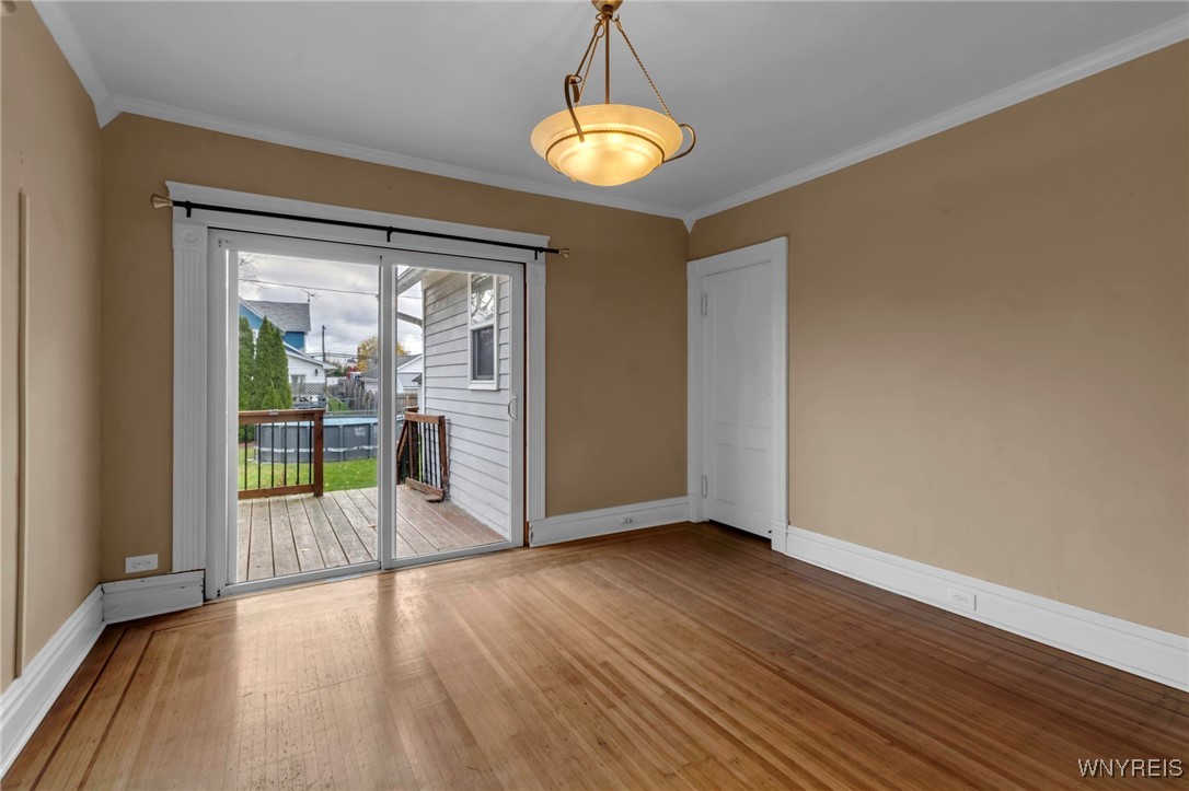 Royalton, New York 14105, United States, 5 Bedrooms Bedrooms, ,2 BathroomsBathrooms,Residential,Pending,33469