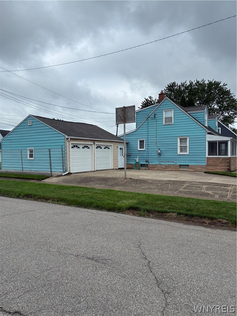 69 Lyman Avenue