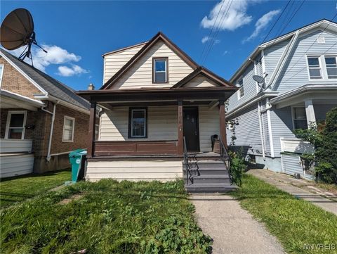 Homes For Sale - 1706 Niagara Street<br/> Niagara Falls, NY 14303