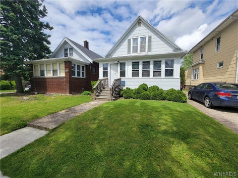 Homes For Sale - 139 Englewood Avenue<br/> Buffalo, NY 14214