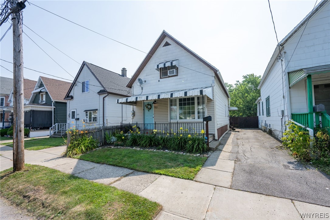 127 Baitz Avenue