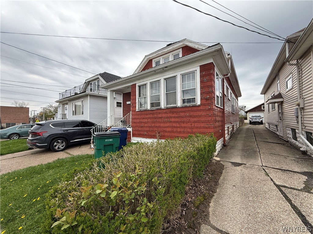 18 Wilkes Avenue