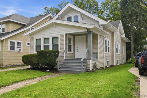 Homes For Sale - 131 Highgate Avenue<br/> Buffalo, NY 14214