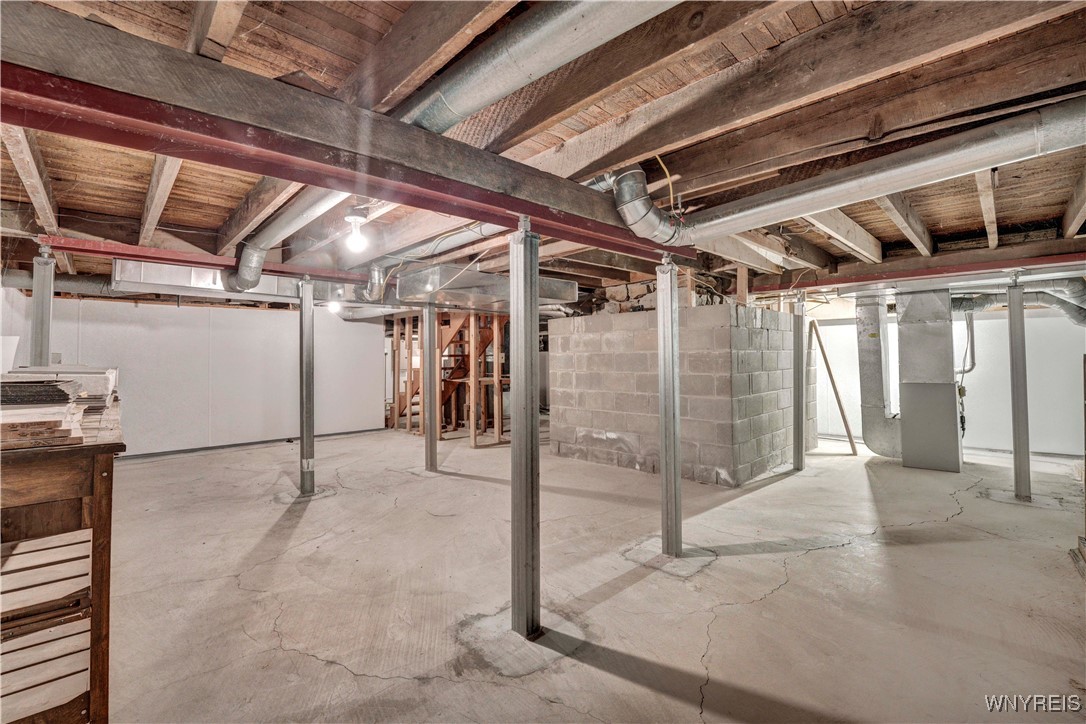 1225 W Arnold Drive, Hamburg, New York image 37