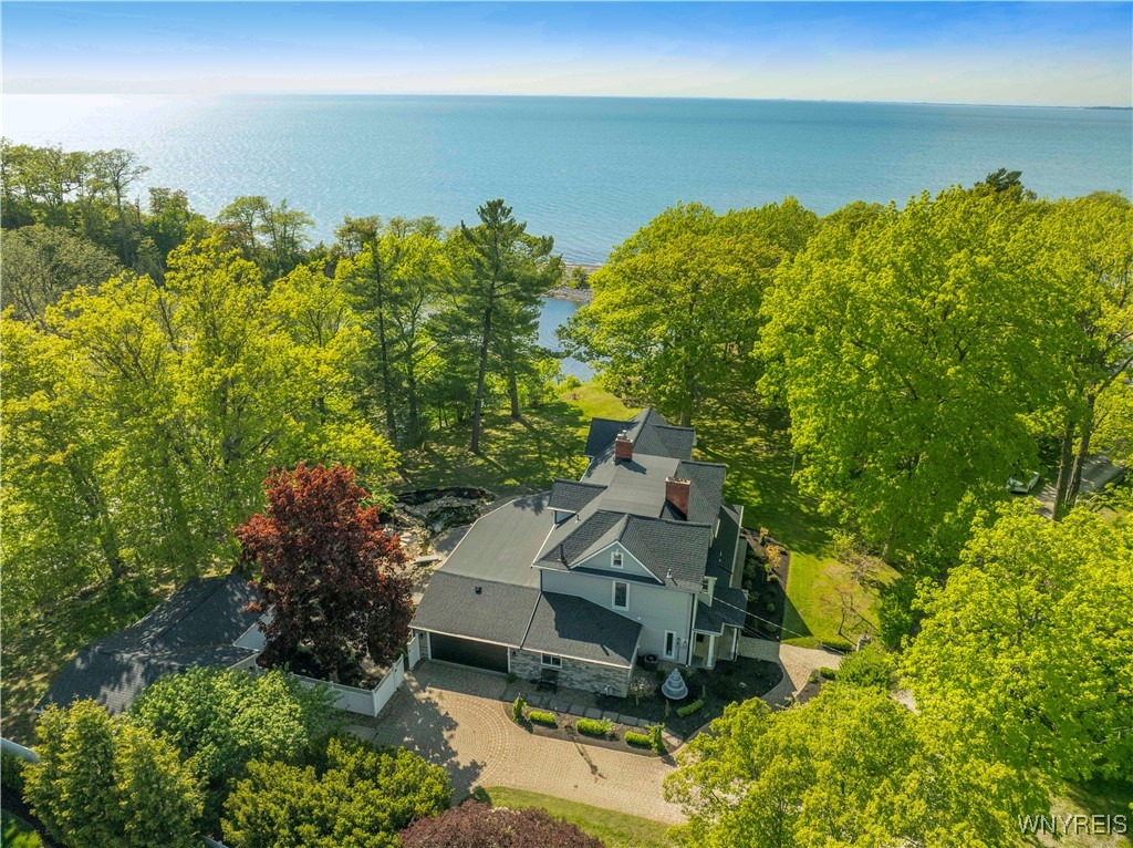 1225 W Arnold Drive, Hamburg, New York image 3